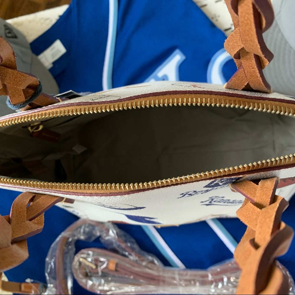 ⚾️ SALE⚾️ *NWT* D&B Dooney & Bourke KC Royals Small Celeste Bag - Picture 9 of 11